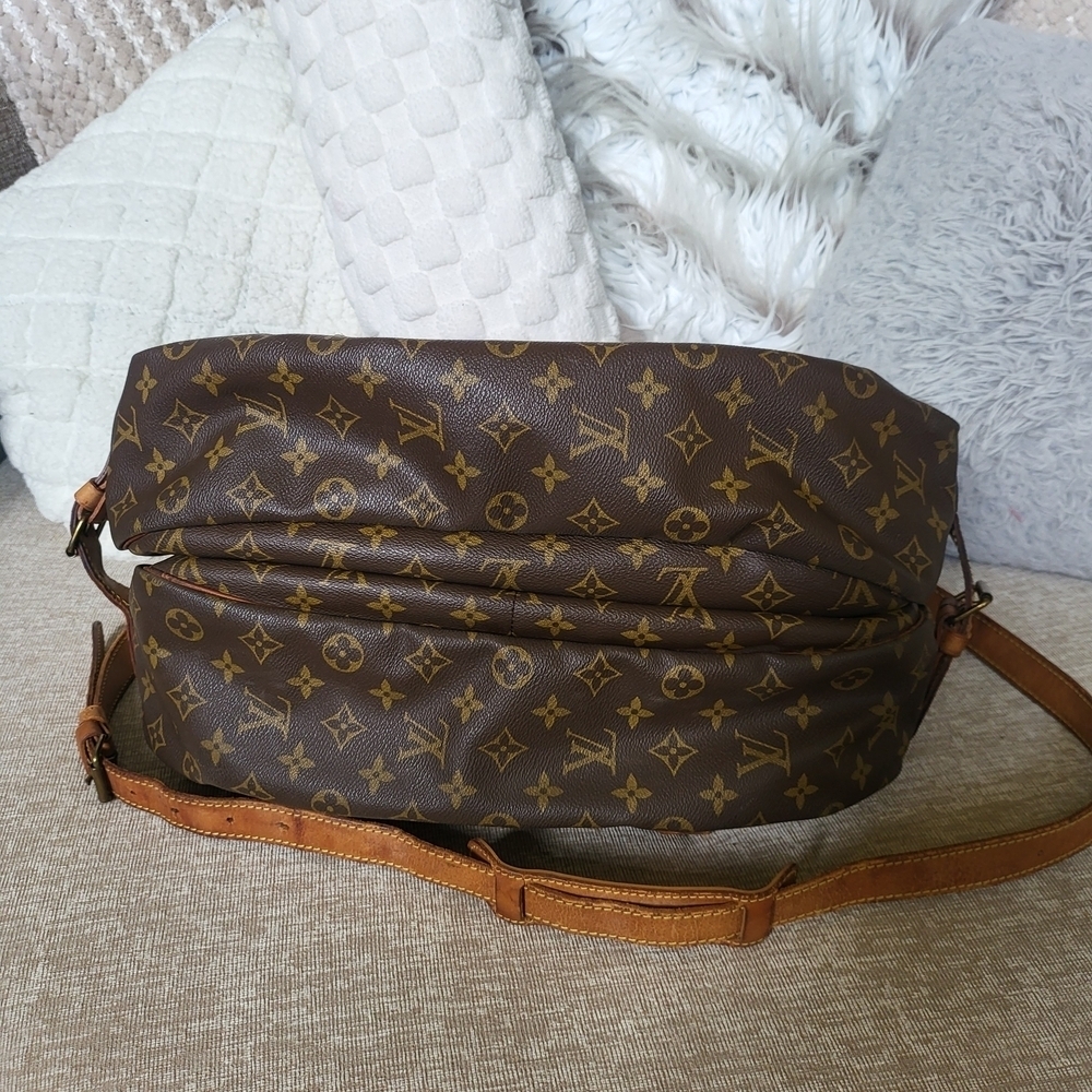 Louis Vuitton Monogram Saumur 43 Shoulder Bag..Authentic!! - Picture 6 of 16